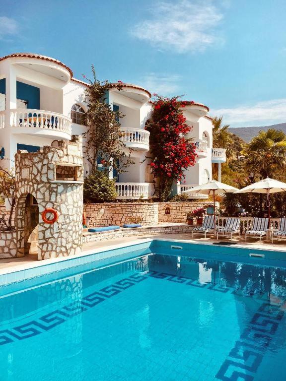 Dolphin Apartment