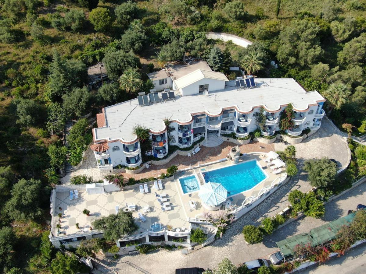 Dolphin Parga